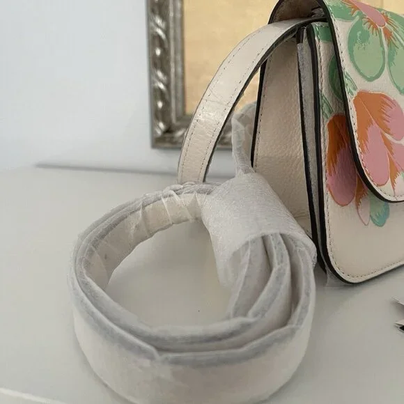 NWT Coach Mini Brynn Crossbody With Dreamy Land/Mystical Floral Print C8324 - Picture 4 of 10